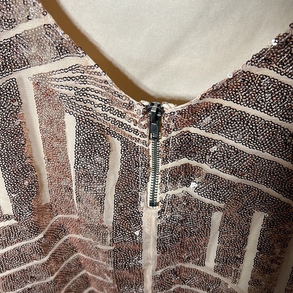 O. Vianca long sleeve sequined back cut out mini dress size M - Picture 12 of 12